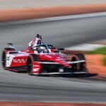 VALENCIA, SPAIN - OCTOBER 30: Oliver Rowland of Great Britain driving the (1) Nissan Formula E Team Nissan e-4ORCE 05 on track during Formula E Pre-Season Testing at Ricardo Tormo Circuit on October 30, 2025 in Valencia, Spain. (Photo by Simon Galloway/LAT Images)